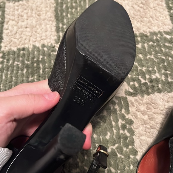 Marc Jacobs Women's Black Courts - Picture 5 of 6